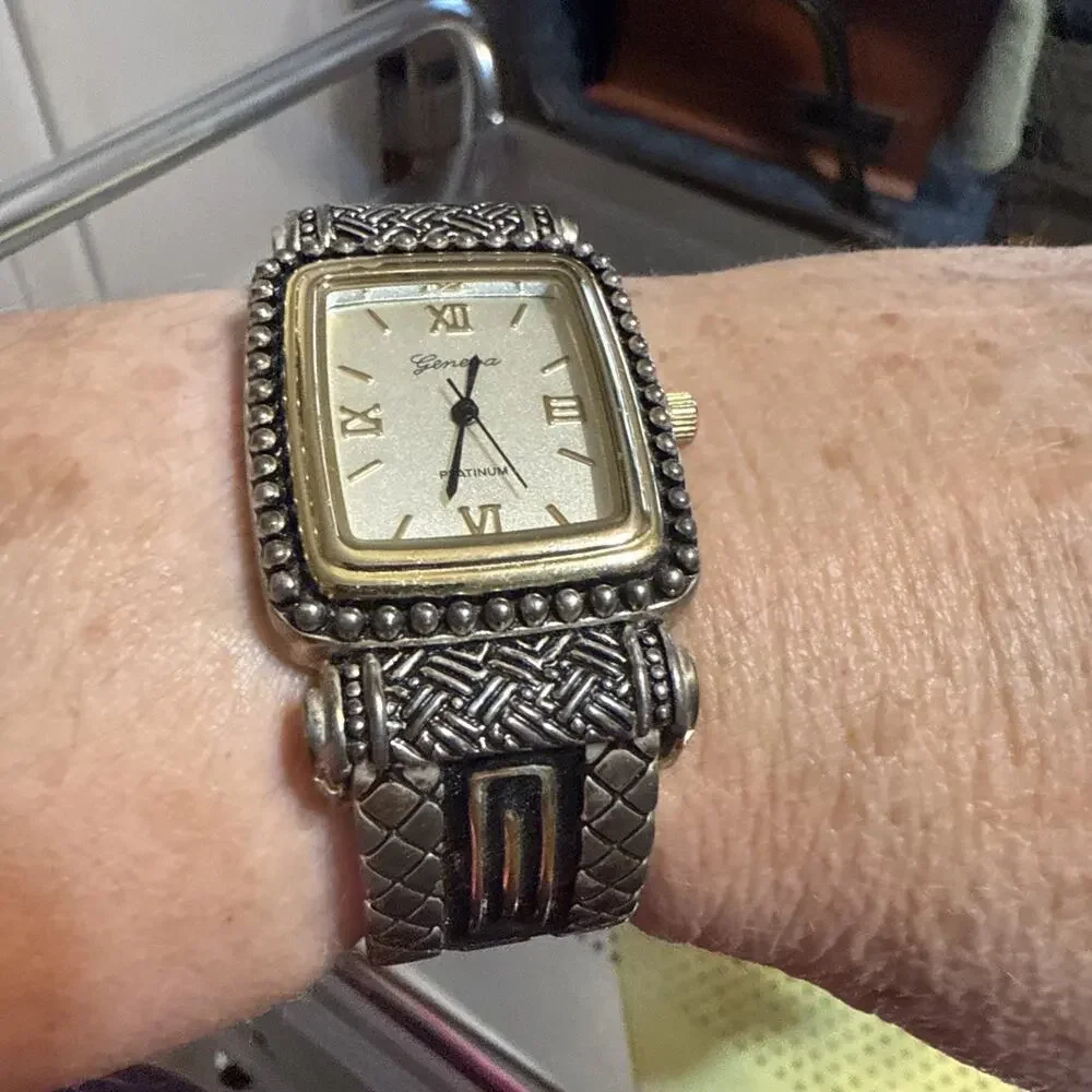 Geneva Platinum No:6049 Cuff Bracelet Quartz Women's Watch. New Battery